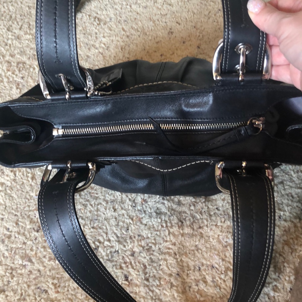 Coach Black Leather Soho Pleated Tote/Purse - Picture 4 of 6